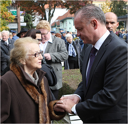 6.10.2014 - Prezident si uctil pamiatku obet bojov na Dukle