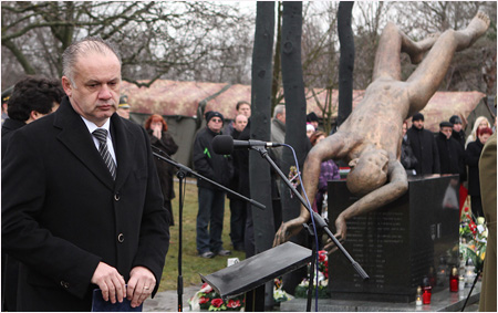 19.1.2015 - Prezident SR si uctil pamiatku obet havrie vojenskho lietadla AN-24 