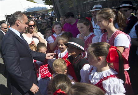 Prezident si uctil pamiatku obet 11. septembra a stretol sa s krajanmi