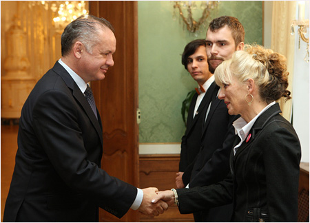27.11.2014 - Stretnutie prezidenta SR s ocenenmi a organiztormi ocenenia Biele Vrany