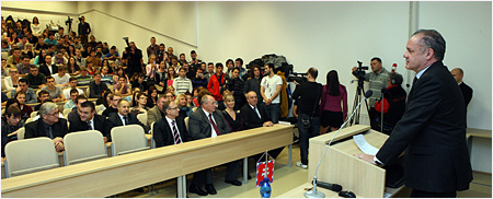 8.12.2014 - Prezident Andrej Kiska navtvil ilinsk univerzitu
