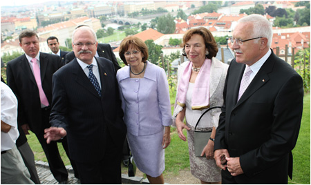 Prezident SR Ivan Gaparovi a pani Silvia Gaparoviov na oficilnej nvteve eskej republiky - 29.6.2009