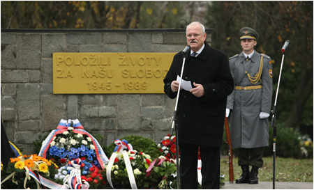 Pietna spomienka pri prleitosti Da boja za slobodu a demokraciu - 17.11.2009