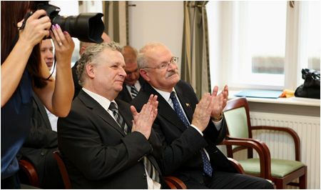 Ivan Gaparovi odovzdal cenu prezidenta tudentskej osobnosti Slovenska - 24.11.2009