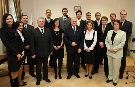 Ivan Gaparovi odovzdal cenu prezidenta tudentskej osobnosti Slovenska - 24.11.2009