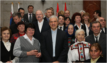 Prezidenti Ivan Gaparovi a Boris Tadi medzi naimi krajanmi vo Vojvodine - 4.12.2009