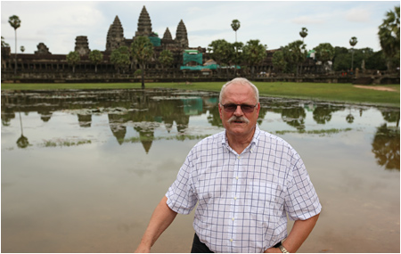 9.9.2010 - Prezident Ivan Gaparovi navtvil chrmov komplex v Angkor Wat