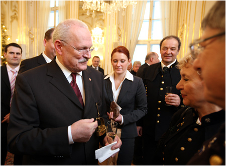 11.1.2011 - Prezident SR Ivan Gaparovi sa stretol so zstupcami Zdruenia banckych spolkov a cechov