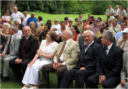 13.8.2011 - Prezident SR Ivan Gaparovi navtvil Fiakovo a Oov