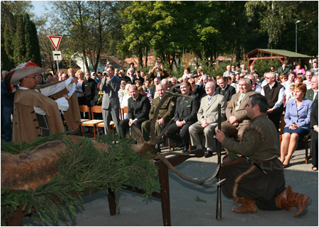 24.9.2011 - Plieovce privtali hlavu ttu