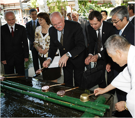 26.6.2012 - Oficilna nvteva prezidenta SR Ivana Gaparovia v Japonsku