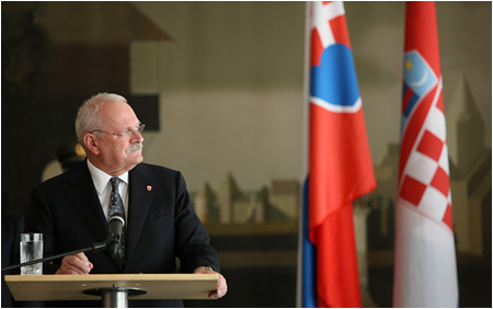 11.7.2012 - Tlaov konferencia prezidentov Slovenska a Chorvtska - Zhreb, Chorvtsko