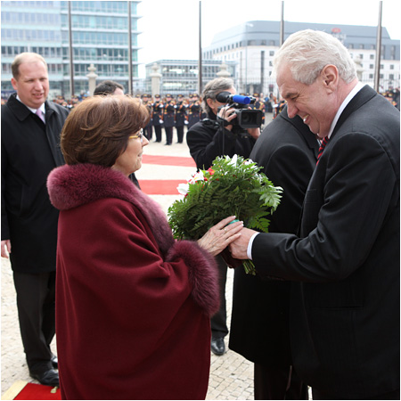 4.4.2013 - Prezident eskej republiky Milo Zeman s manelkou Ivanou na oficilnej nvteve Slovenska