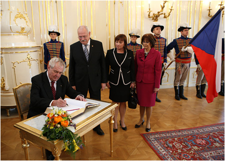 4.4.2013 - Prezident eskej republiky Milo Zeman s manelkou Ivanou na oficilnej nvteve Slovenska
