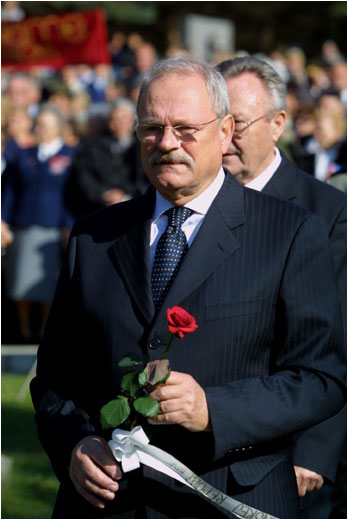 Prezident Ivan Gaparovi poas pietnej spomienky pri prleitosti 60. vroia skonenia 2. svetovej vojny, Moskva, 9. mj 2005