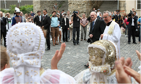 Zloenm subu sa stal Ivan Gaparovi prezidentom SR na alch p rokov - 15.6.2009