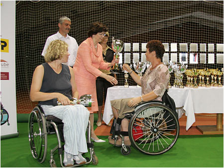Prv dma odovzdala ocenenia vazom medzinrodnho tenisovho turnaja tenistov vozikrov SLOVAKIA OPEN 2006