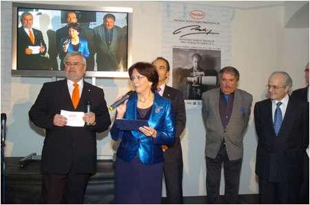 Manelka prezidenta SR Silvia Gaparoviov ocenila projekt Henkel Slovensko Slovensku