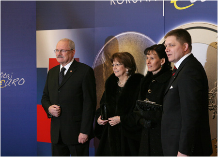 The presidential couple visited the celebration of SR entering the Eurozone