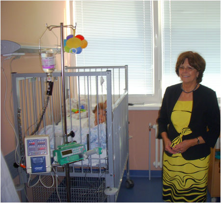 Manelka prezidenta SR darovala detskm pacientom linernu striekakov pumpu