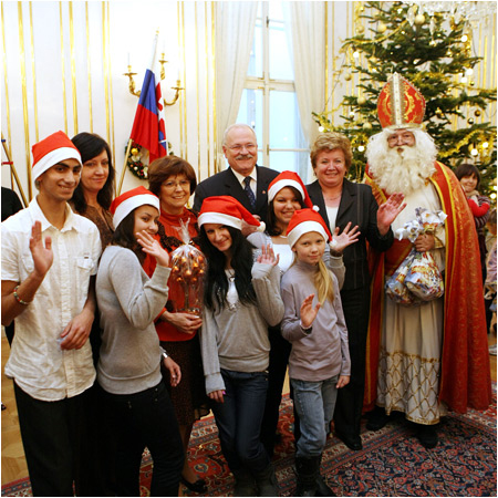 St. Nicholas meeting for children from orphanages in the Presidential Palace