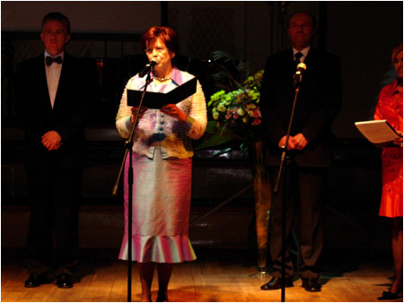 Silvia Gaparoviov Presented the Awards of the 2005 UDOV BANKA GRAND PRIX