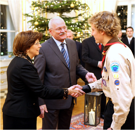 President of the Slovak Republic and his wife received the Bethlehem light from scouts