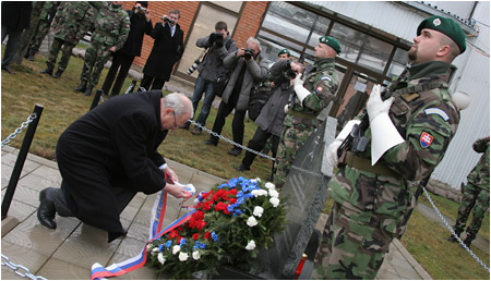 Prezident SR na nvteve slovenskch vojenskch kontingentov v Kosove - 8.12.2008