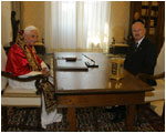 Ppe Benedikt XVI. blahoelal prezidentovi SR