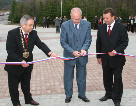 Poas vkendu navtvil prezident SR viacero miest a podujat