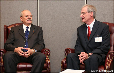 Prezident SR Ivan Gaparovi sa stretol s prezidentom MR Lszlom Slyomom