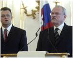 Minister obrany Juraj Lika podal demisiu