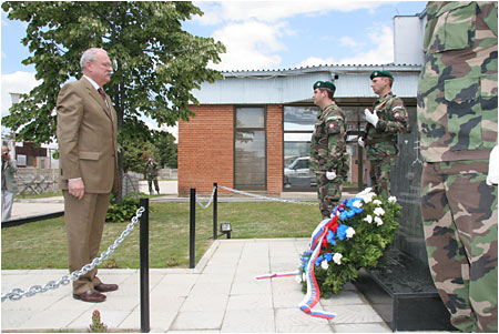 Prezident SR navtvil slovensk jednotku KFOR v Kosove - 14.6.2006