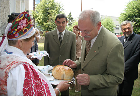 Prezident navtvil matiiarov vo Fiakove