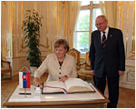 Prezident SR rokoval s nemeckou kancelrkou Angelou Merkelovou