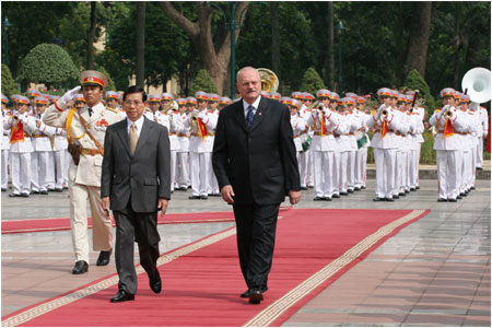 Prezident Gaparovi rokoval s vietnamskm prezidentom