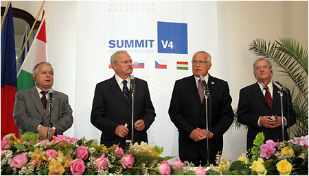 President of the Slovak Republic Ivan Gaparovi Attended the V4 Summit in Lny