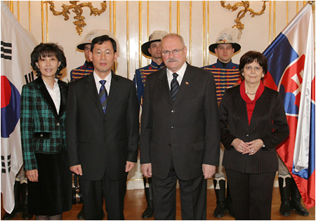 Prezident SR prijal novovymenovanho vevyslanca Krejskej republiky 