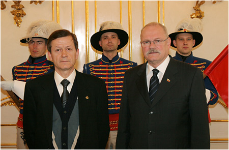 Prezident SR Ivan Gaparovi prijal vevyslanca Sanmarnskej republiky Severina Bolliniho