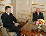 Prezident SR sa stretol s premirom Robertom Ficom