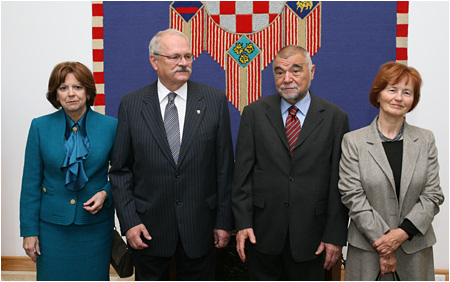 Prezident SR Ivan Gaparovi  s manelkou odcestoval na oficilnu nvtevu Chorvtskej republiky 