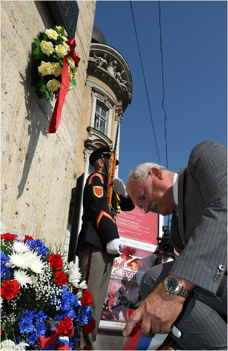 Presidential Wreath-Laying Ceremony Pays Respect to Victims of 1968 Czechoslovakia Occupation 