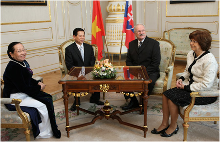 Vietnamese President Pays Official Visit to Slovakia