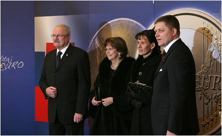 Prezident SR Ivan Gaparovi sa zastnil na oslavch vstupu SR do eurozny