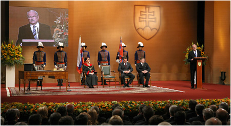 Inaugural Speech of the President of the Slovak Republic, H.E. Ivan Gaparovi, delivered in the historical building of the Slovak National Theatre in Bratislava on 15 June 2009