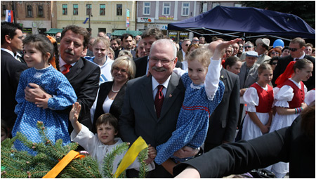 Prezident SR v Liptovskom Mikuli oslvil 5. vroie vstupu Slovenska do E