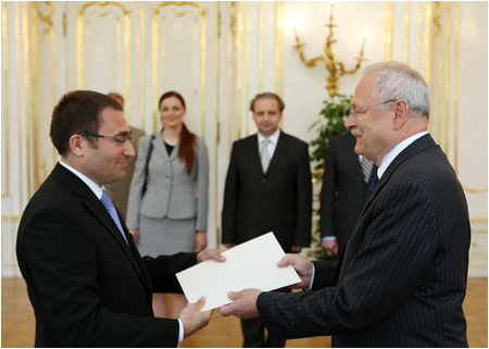 Prezident SR Ivan Gaparovi poveril vedcich diplomatickch misi