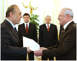 Prezident SR poveril diplomatov vedenm slovenskch misi v vajiarsku a Etipii