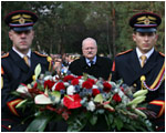 Prezident SR si uctil November 1989 pri pamtnku obet komunistickho reimu 