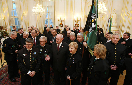 Prezident SR Ivan Gaparovi sa stretol so zstupcami Zdruenia banckych spolkov a cechov